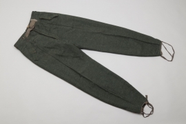 Heer Sturmgeschütz field trousers