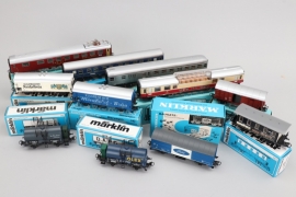 Märklin - Konvolut Eisenbahnwägen Spur H0