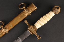 Kaiserliche Marine officer's dagger