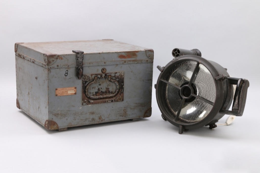 Kriegsmarine 1945 EsW20 signal lamp in case