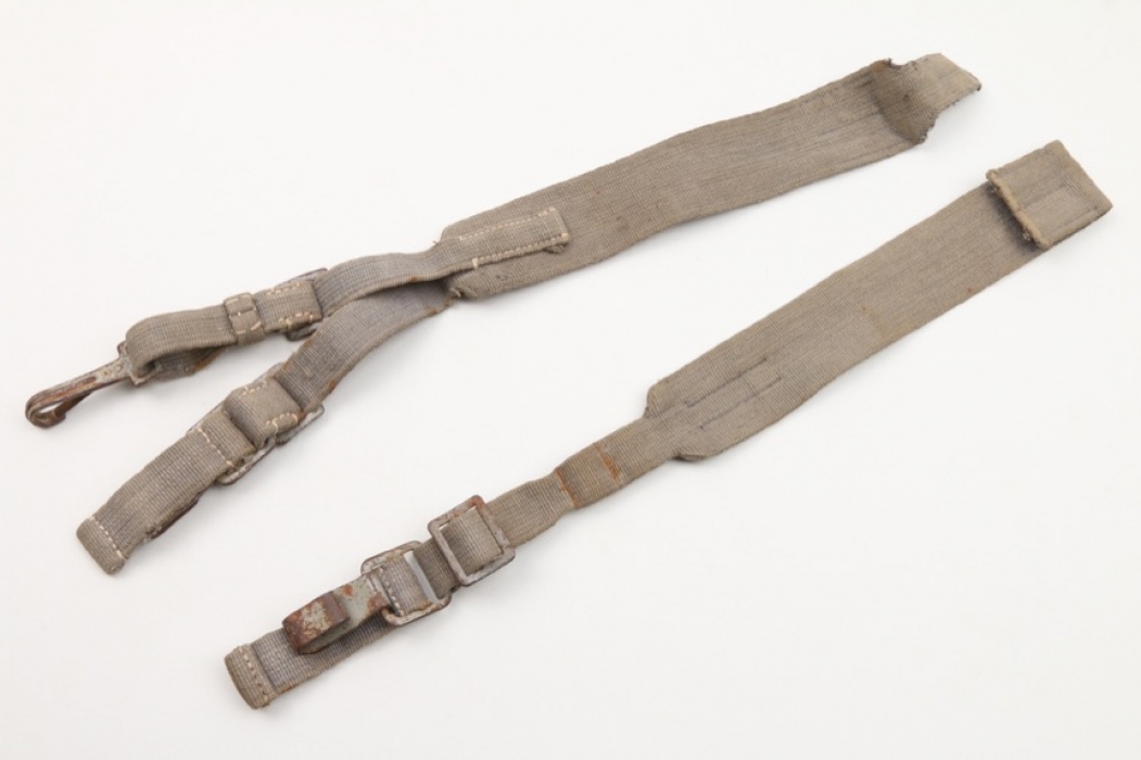 Luftwaffe rucksack straps