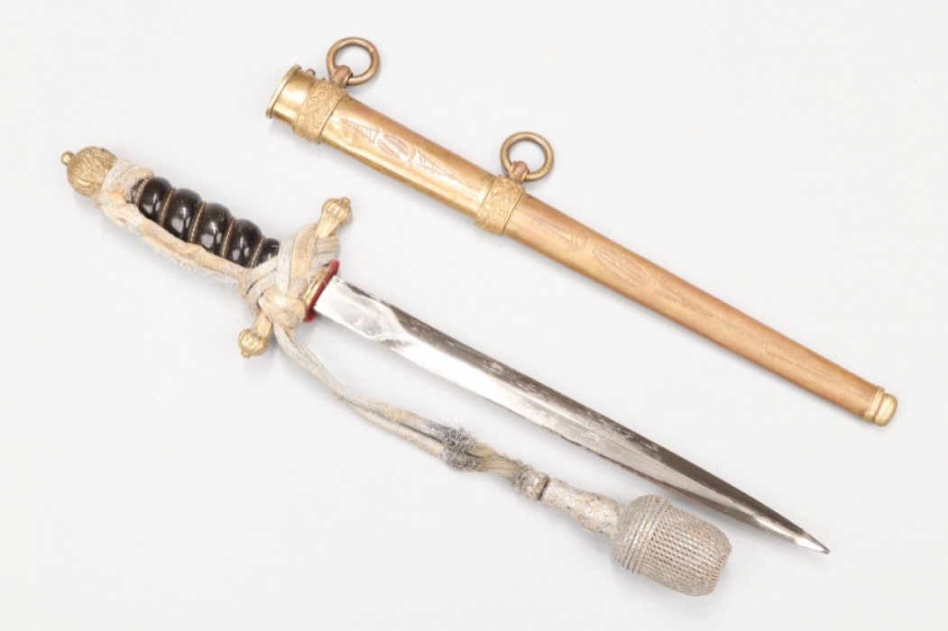 Reichsmarine officer's dagger with portepee