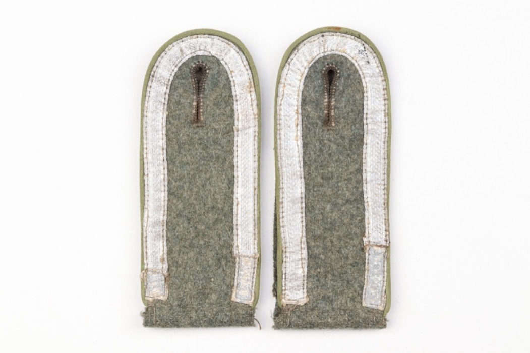 Heer Panzergrenadier shoulder boards Unteroffizier