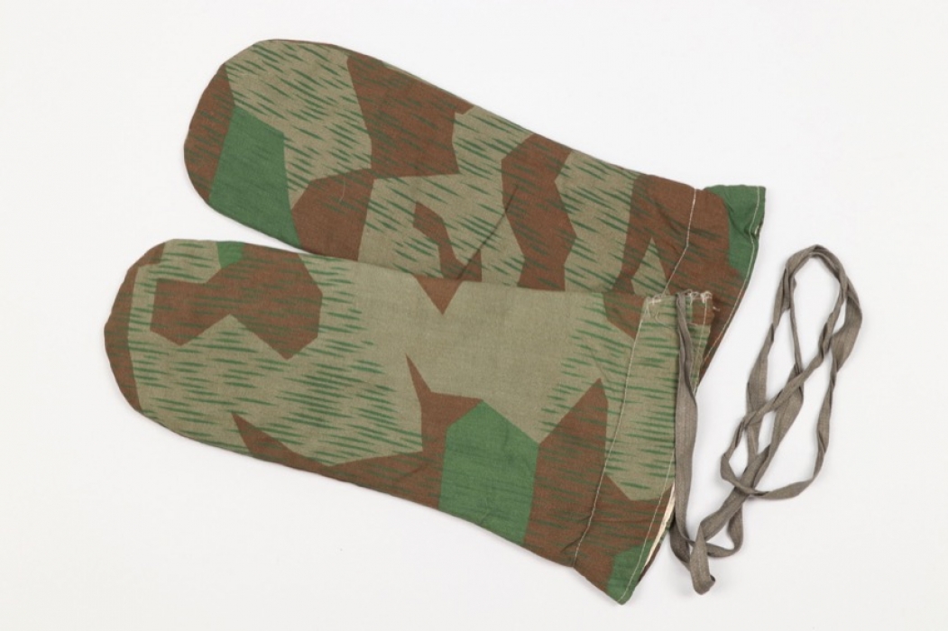 Heer reversible camo winter mittens