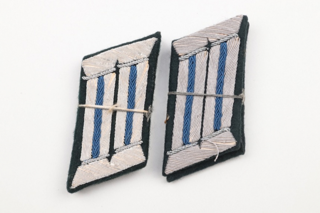 2 + Heer medical officer's collar tabs