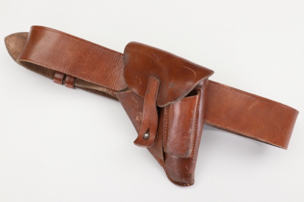 Wehrmacht officer's belt with pistol holster