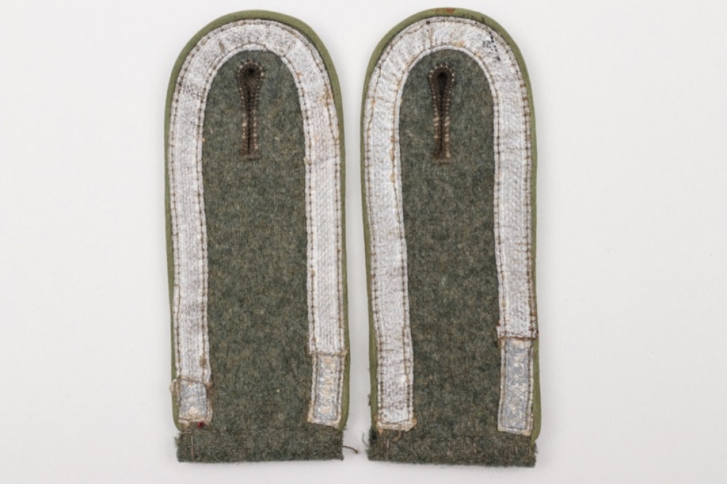 Heer Panzergrenadier shoulder boards - Unteroffizier