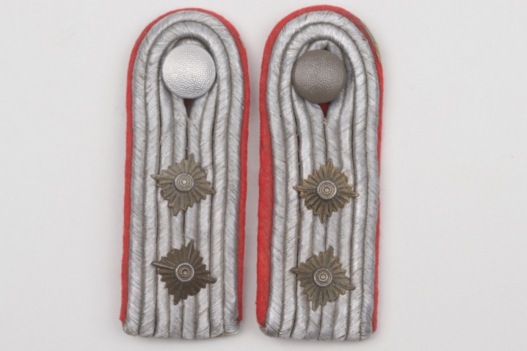 Heer Artillerie shoulder boards - Hauptmann