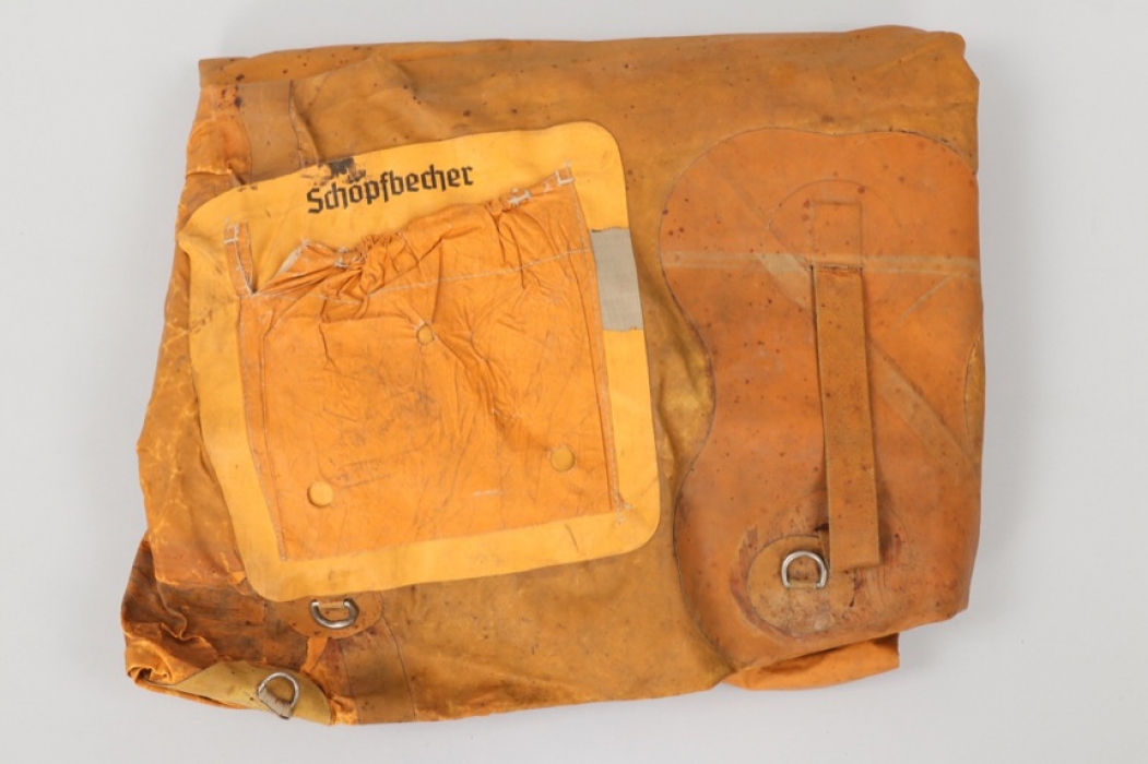 Luftwaffe pilot's "survival kit" rubber boat