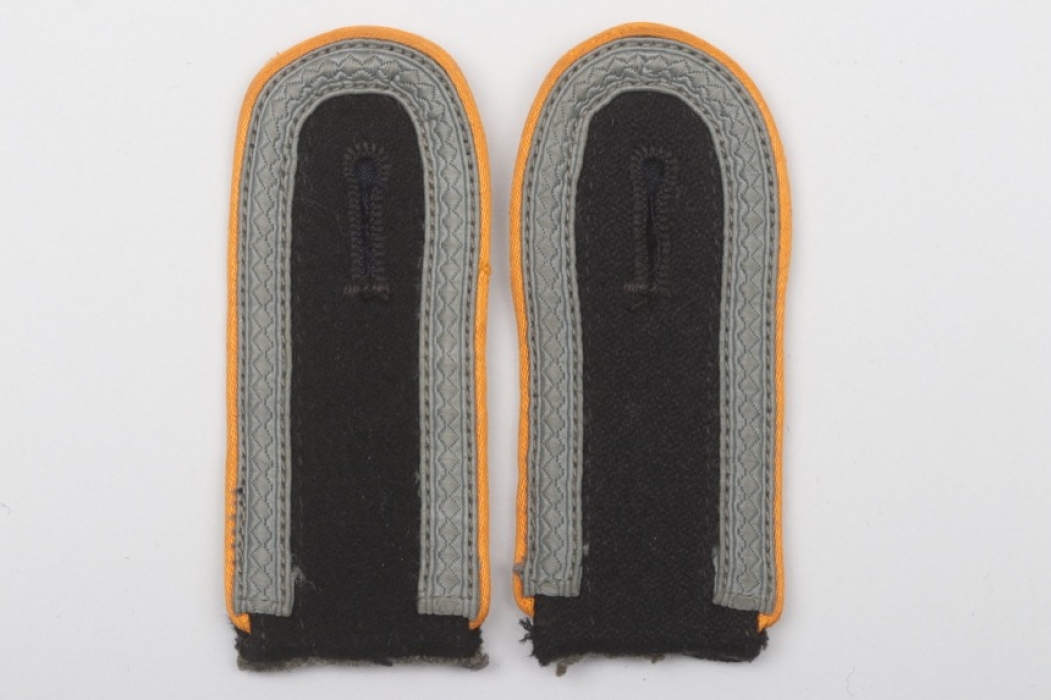 Waffen-SS Kavallerie shoulder boards M44 - Unterscharführer