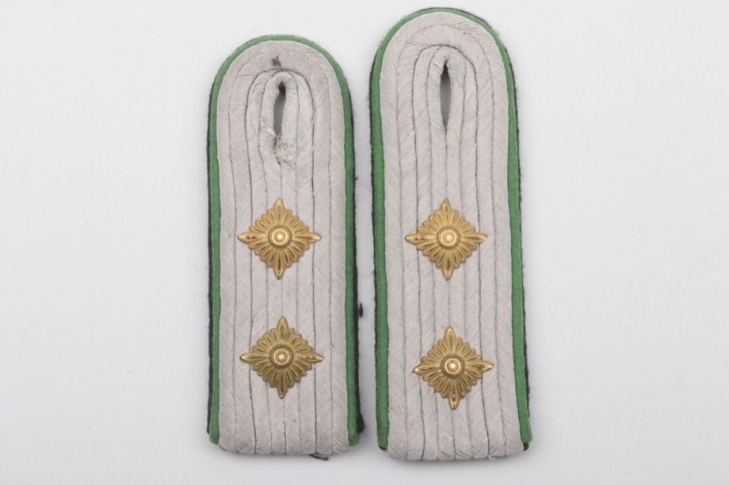 Waffen-SS Gebirgsjäger shoulder boards - Hauptsturmführer