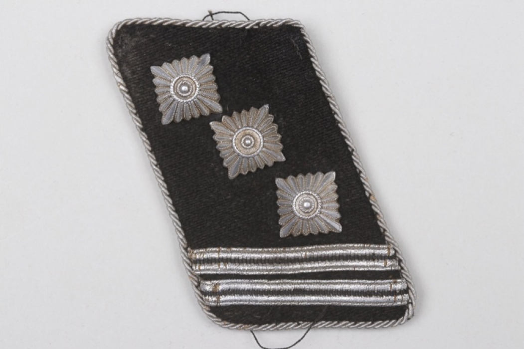 Waffen-SS single collar tab - Hauptsturmführer