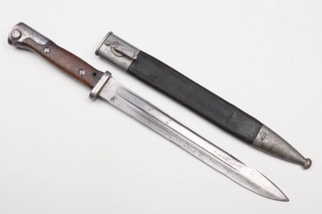 Prussia - bayonet SG 84/98 a.A. "13.R.5.42." & "B.16.R.5.7."