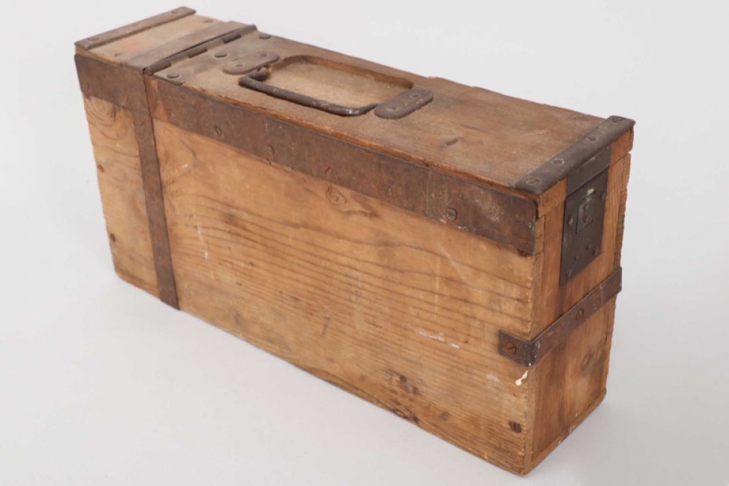 WW1 MG08/15 ammunition case