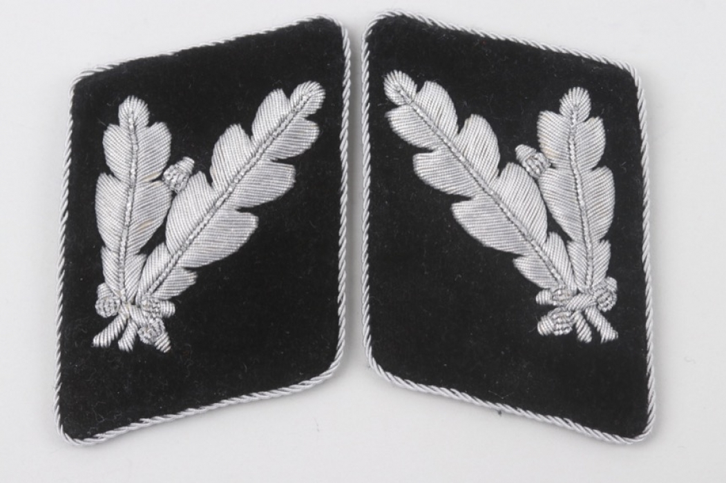 Waffen-SS officer's collar tabs for an Oberführer