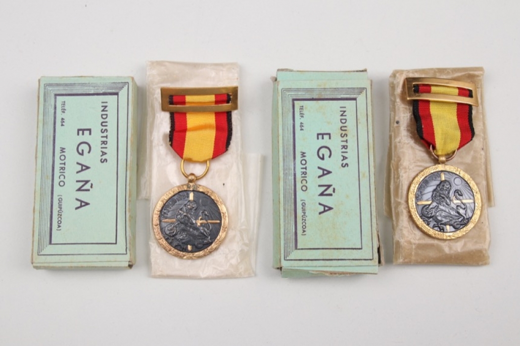 2 x Legion Condor medals "Medalla de la Campana" in case