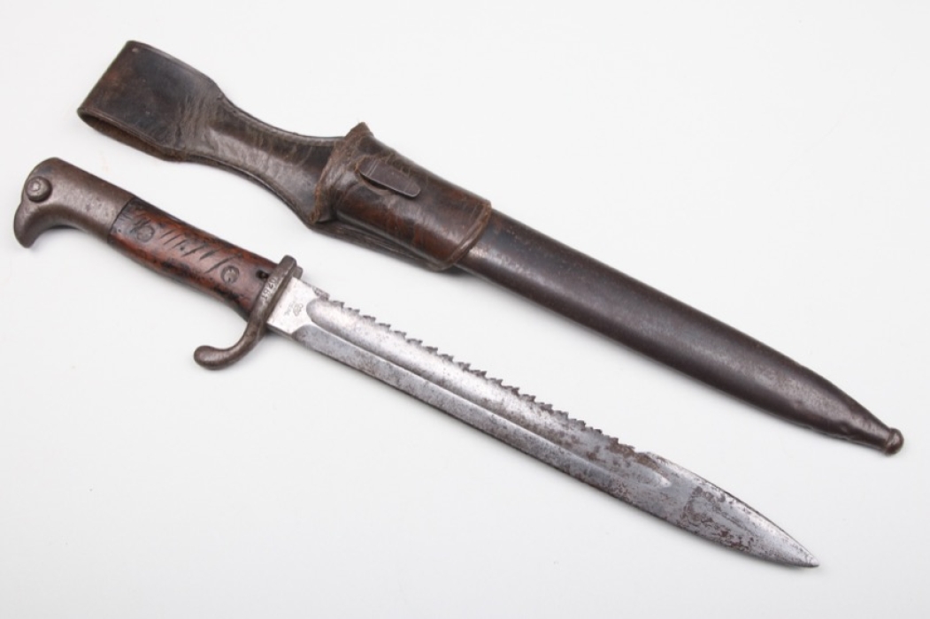 Prussia/Reichswehr - bayonet 98 with sawback blade & leather frog - Amberg