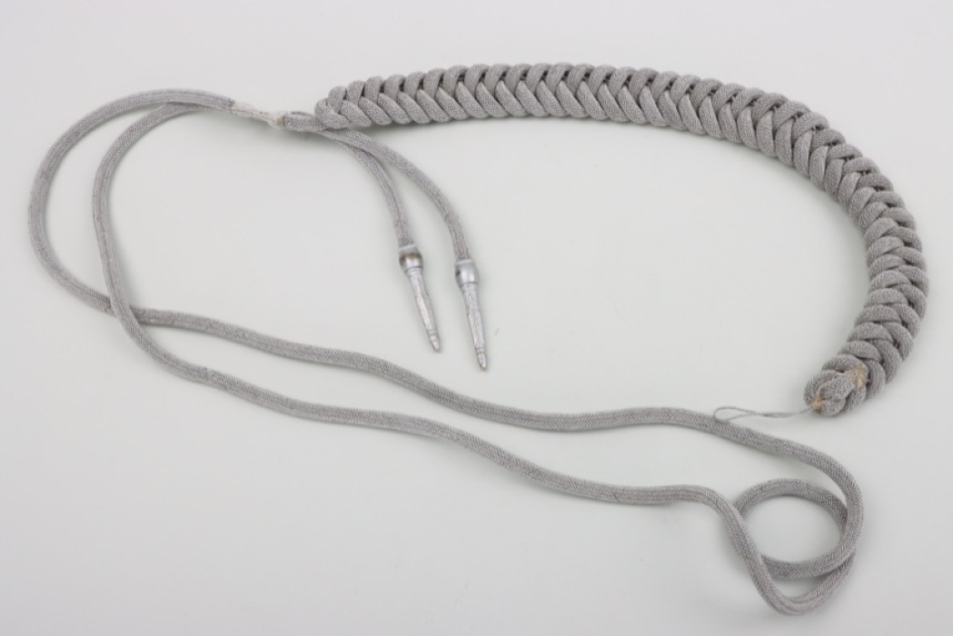 Luftwaffe officer's aiguilette