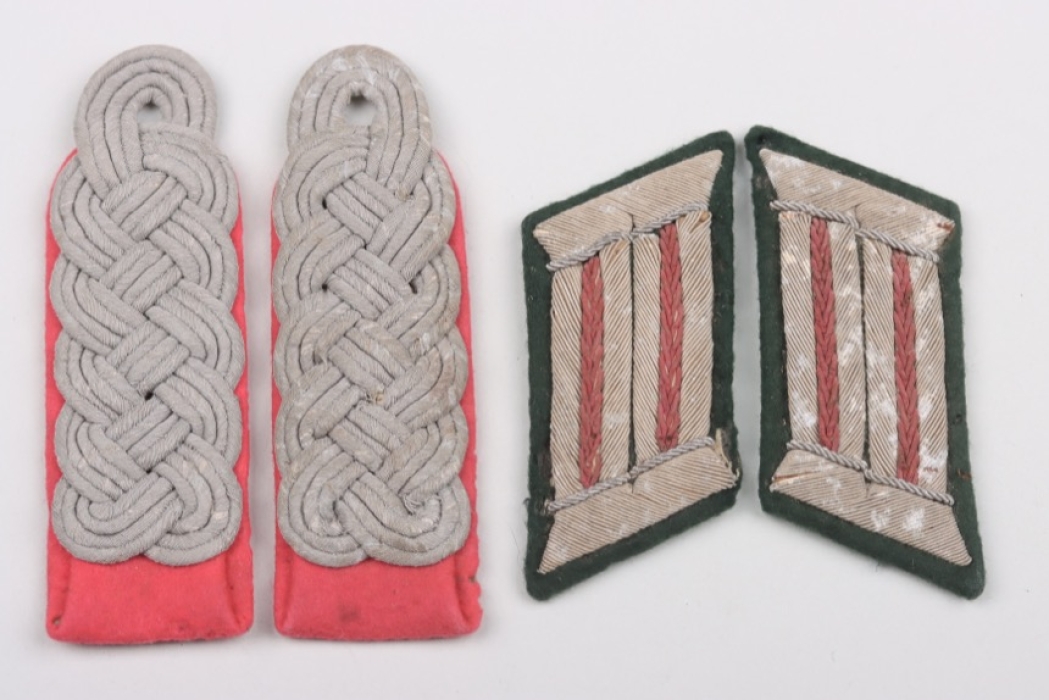 Heer Panzer collar tabs and shoulder boards for a Major