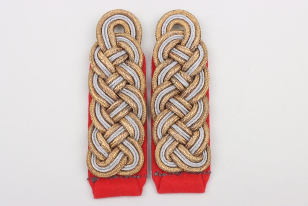 Heer Generalmajor shoulder boards - "five loops"