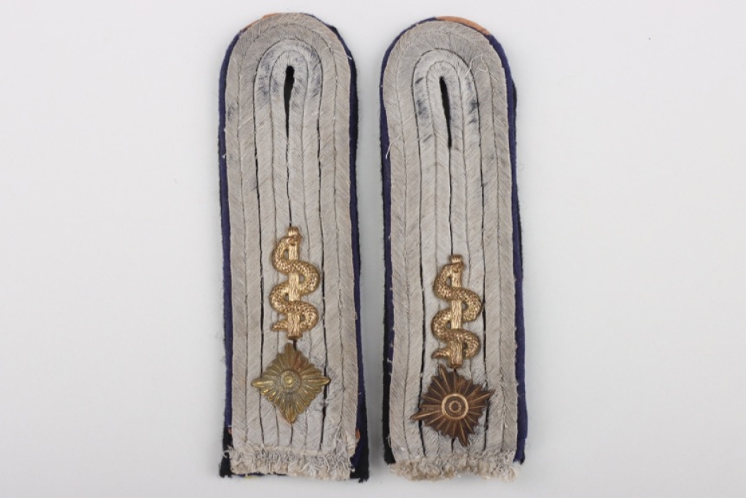 Waffen-SS medical shoulder boards for an Obersturmführer