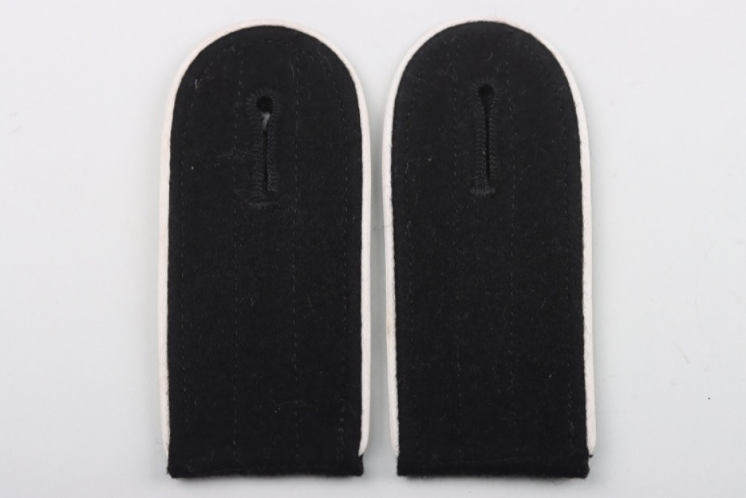 Waffen-SS EM Infanterie shoulder boards M44