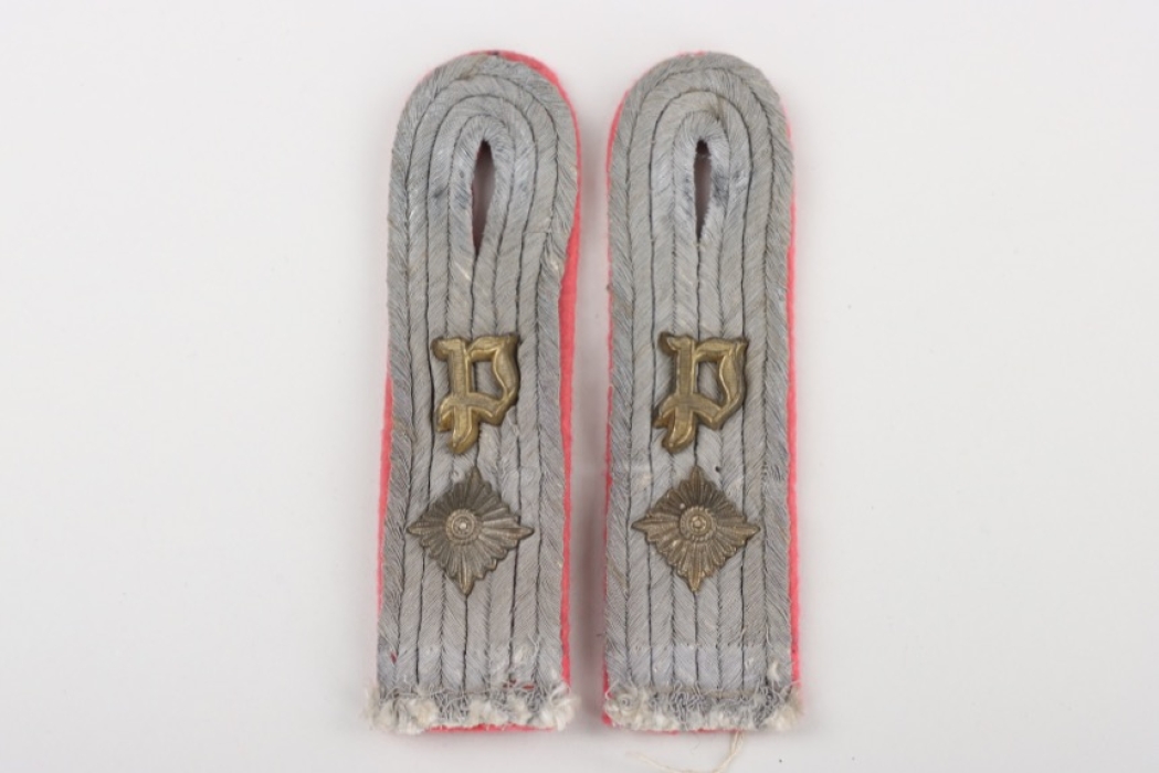 Heer Panzerjäger shoulder boards for an Oberleutnant