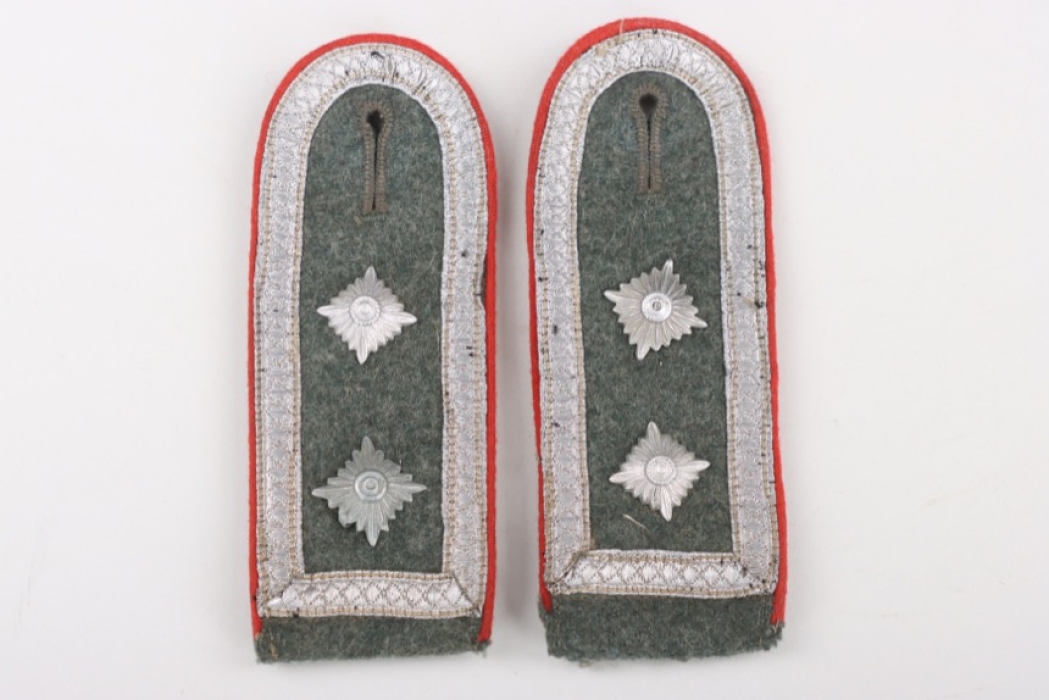 Heer Artillerie shoulder boards for an Oberfeldwebel