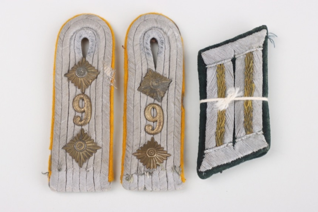 Aufklärungs-Abteilung 9 shoulder boards and collar tabs for a Rittmeister