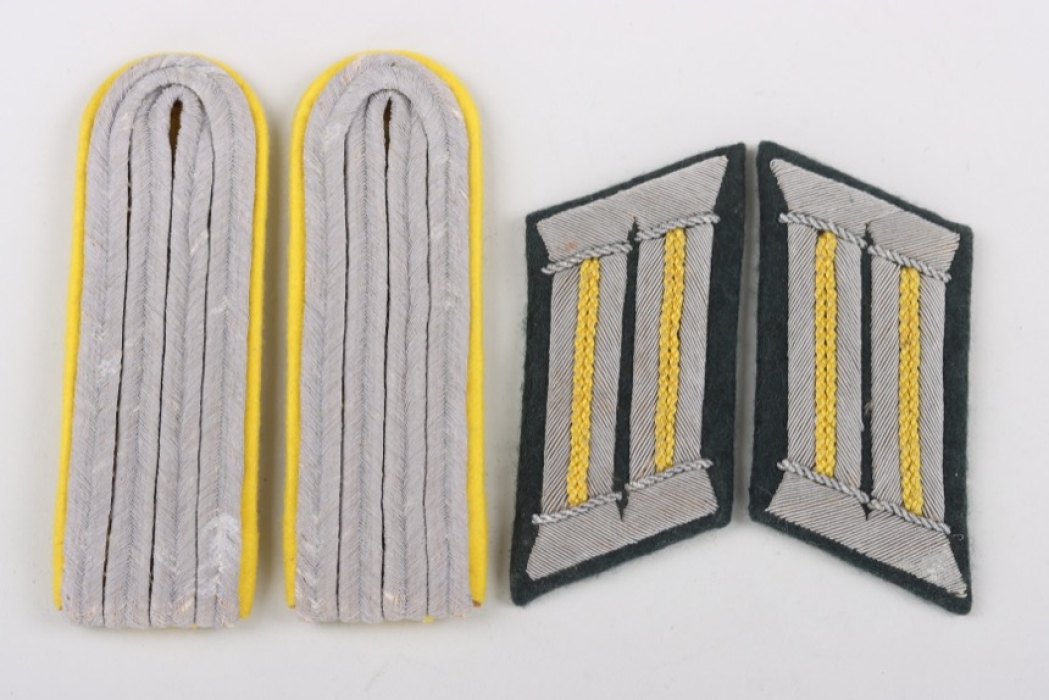 Heer Nachrichtentruppe shoulder boards & collar tabs for a Leutnant