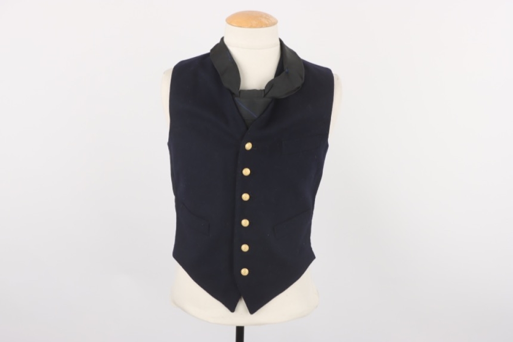 Kriegsmarine vest and cravat