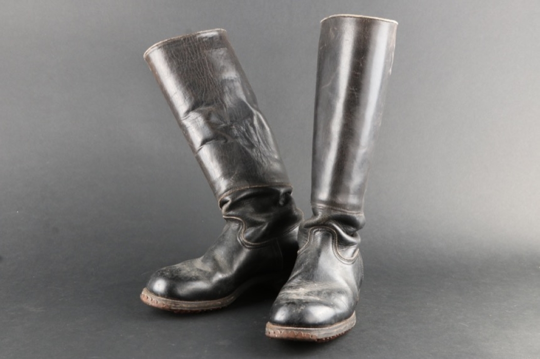 Wehrmacht officer's field boots with nails