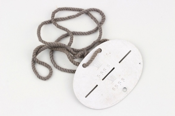 Luftschutz dog tag XIII (Nürnberg)