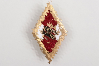 HJ membership badge in gold