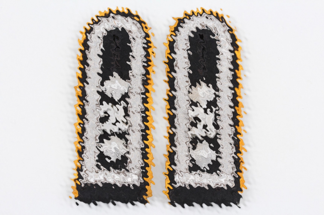 Heer Panzer Aufklärer shoulder boards Ofw.