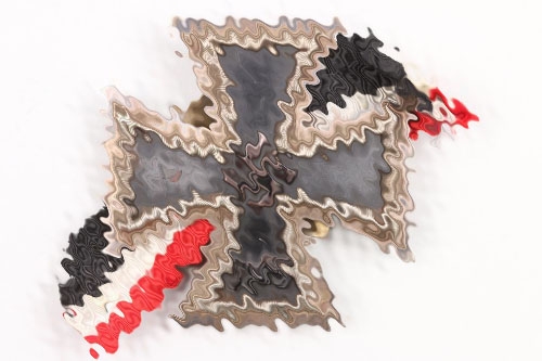 1939 Iron Cross 1st Class on screw-back - L59