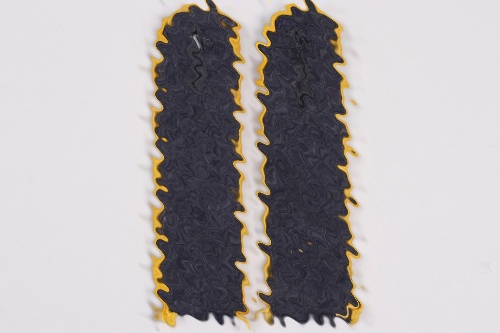 DLV shoulder boards