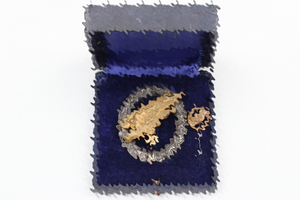 Luftwaffe Paratrooper Badge in case - Juncker