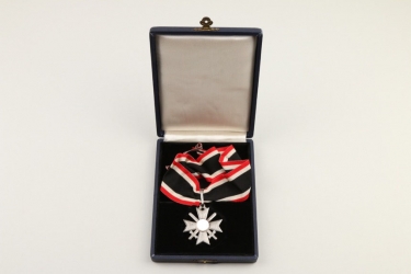 Knight's Cross to the War Merit Cross with swords in case 