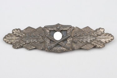 Ogfr. Birklbauer (German Cross) - Close Combat Clasp in silver "Juncker"