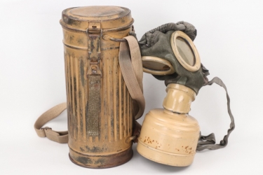 Wehrmacht gas mask with can - postwar camo paint