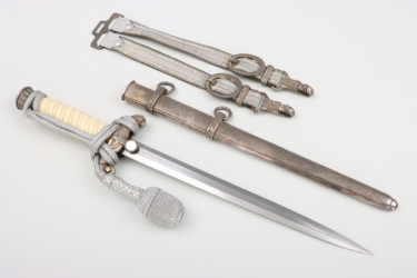 M35 Heer officer's dagger with hangers and portepee - Höller