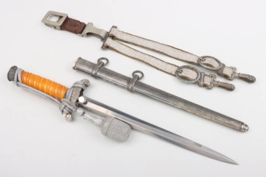 M35 Heer officer's dagger with hangers and portpee - Eickhorn