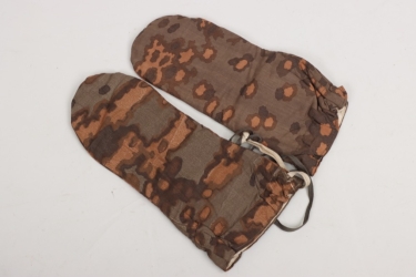 Waffen-SS camo winter mittens