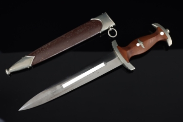 Early M33 SA Service Dagger "Wf" - J.A. Henckels