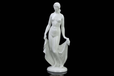 Allach porcelain No.73 - Maid after the bath