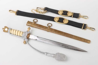 M38 Kriegsmarine officer's dagger with horn handle & hangers - ACS