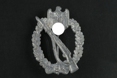 Infantry Assault Badge in Silver