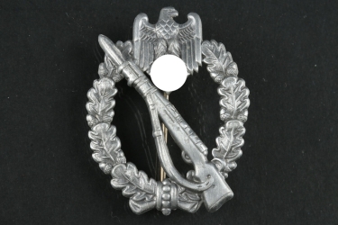 Infantry Assault Badge in Silver