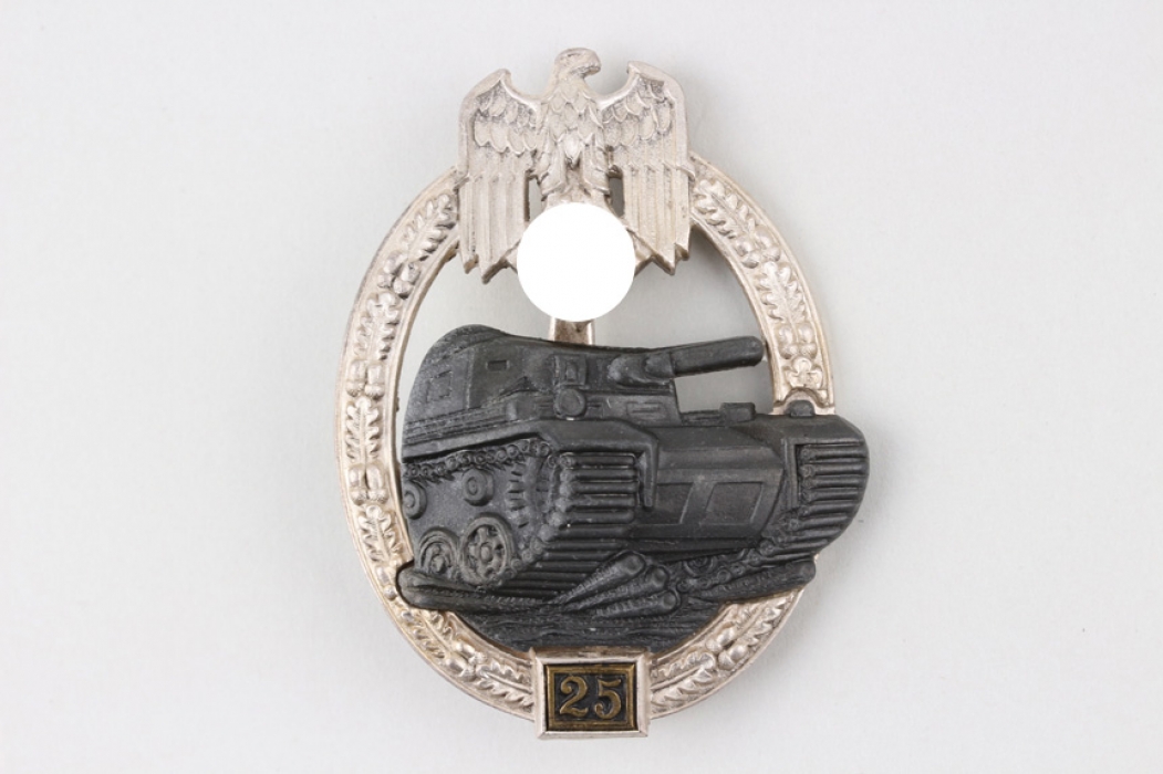 Tank Assault Badge 25 in silver - JFS 